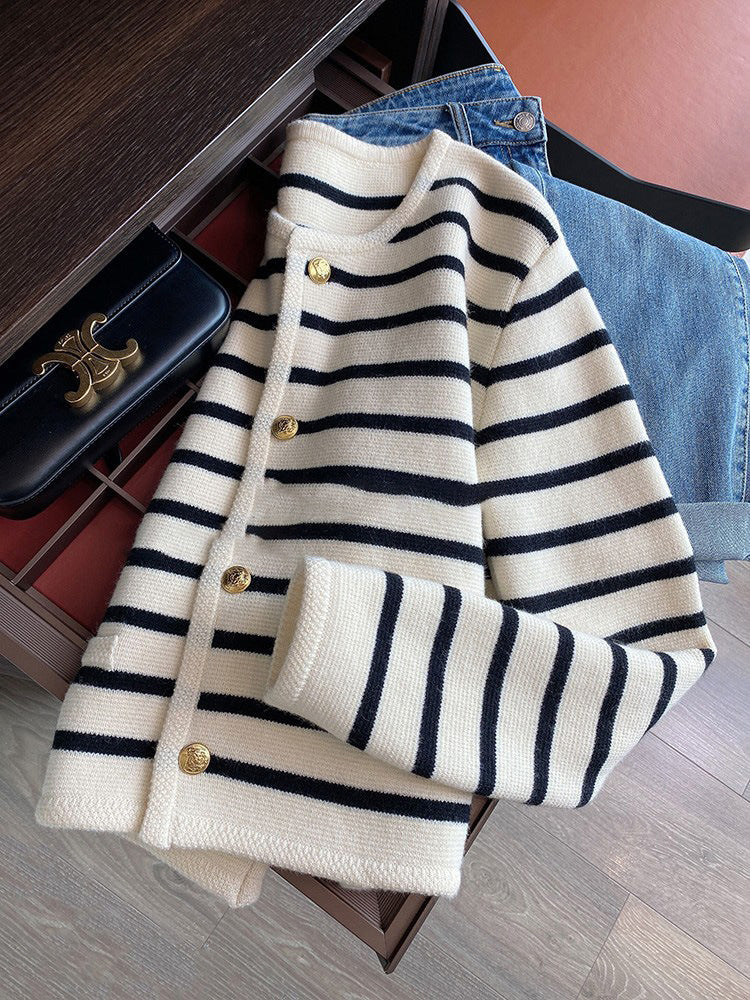 Women's And White Contrast Color Striped Soft Knitwear