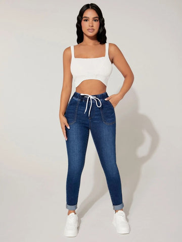 Damen-Jeans mit verkürztem Kordelzug und elastischem Bund und hoher Röhrenjeans