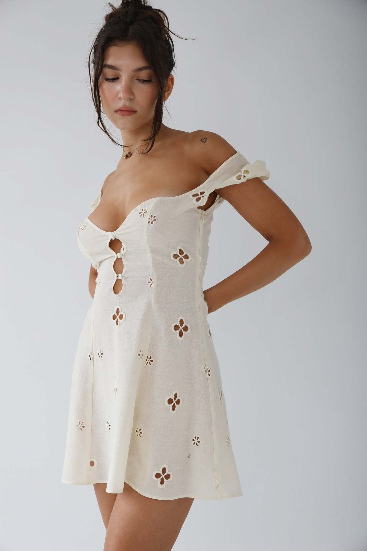 Women's Unique Embroidered Sexy Trend Midi Dresses